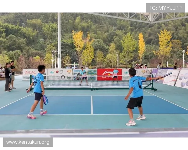 球友会体育全平台助力青少年体育发展,提供丰富的青少年运动资源和专业指导,促进青少年健康成长 球友会体育全平台助力青少年体育发展,提供丰富的青少年运动资源和专业指导,促进青少年健康成长